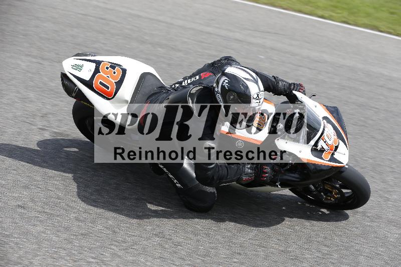 /Archiv-2024/29 12.06.2024 MOTO.CH Track Day ADR/Gruppe rot/106